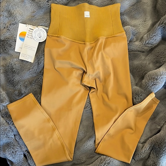 NWT Vuori Ribbed Studio Legging - Picture 1 of 7